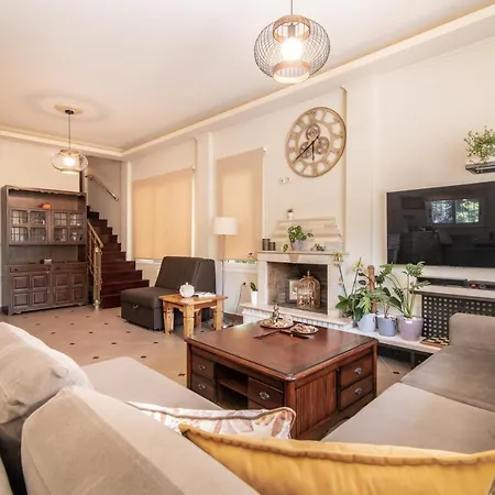 Zamor Family 1 Holiday home