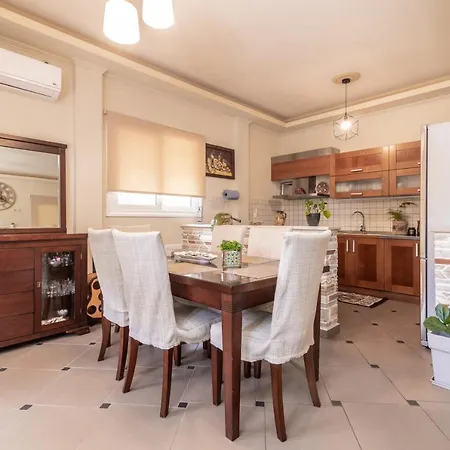 Casa de Férias Zamor Family 1 Mouzákion