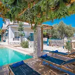 Case de vacanță Zamor Family 1 *