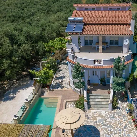 Zamor Family 1 Hébergement de vacances