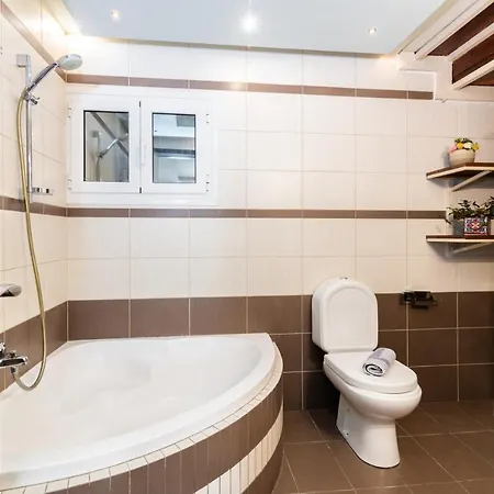 Zamor Family 1 Holiday home *